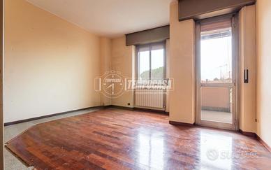 GORLA MAGGIORE - TRILOCALE CON CANTINA