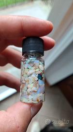 Chips di opale australiano con boulder