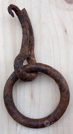 Anello antico in ferro battuto