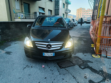 Mercedes b200