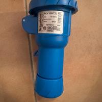 Presa volante blu stagna