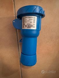 Presa volante blu stagna