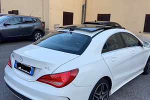 MERCEDES CLA 220 d AMG CON TETTUCCIO