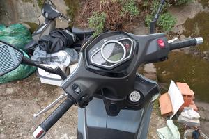 Sym HD300  scooter 