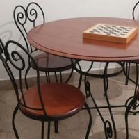 tavolo tondo in ferro battuto