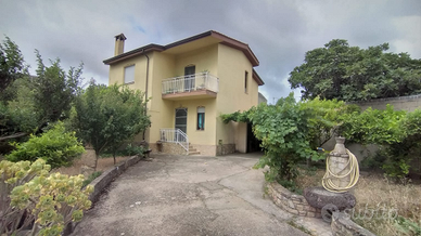 Casa indipendente su due livelli