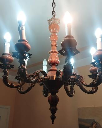 Lampadario in legno