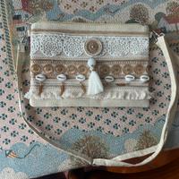 Borsa pochette con tracolla