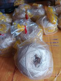 Gomitoli cotone beige nuovi