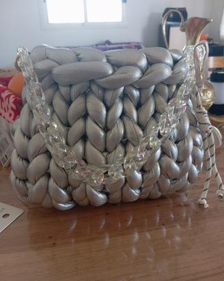 borsa in filato mashmellow argento 