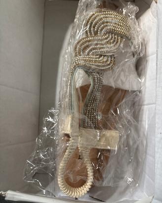 Sandali Bassi Crema/Oro con Perline e Strass