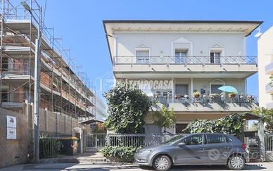 Ampio e luminoso trilocale a pochi passi dal mare