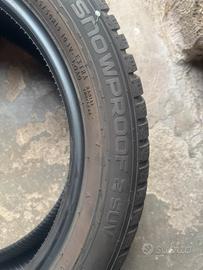 Nokian  235/50/R19