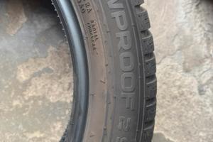 Nokian  235/50/R19