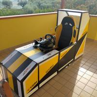 POSTAZIONE SIMULATORE DI GUIDA