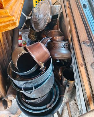 Vario pentolame in rame e ottone 