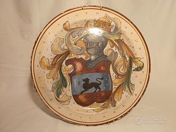 Piatto decorativo araldico d'epoca XIX
secolo