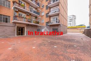2 LOCALI A ROMA
