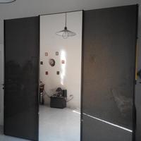 Grande armadio a tre ante