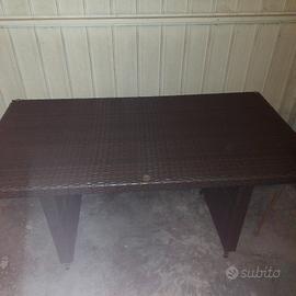 Tavolo in rattan 