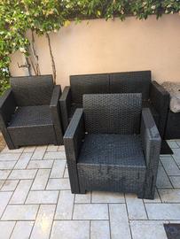 divanetto e poltrone giardino
