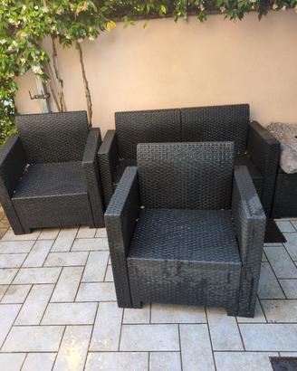 divanetto e poltrone giardino
