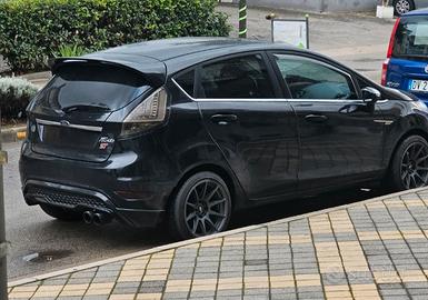 alettone spoiler ford fiesta