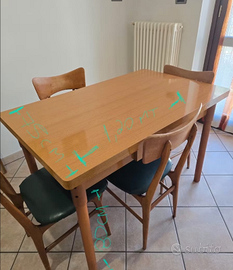 Tavolo in legno allungabile