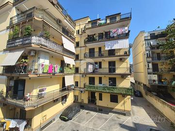 4 LOCALI A CASALNUOVO DI NAPOLI