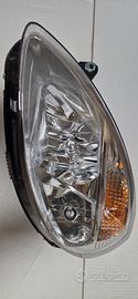 Fanale anteriore sn Lancia Y originale 2006