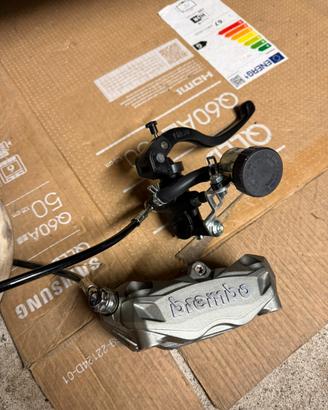Impianto frenante radiale motard brembo