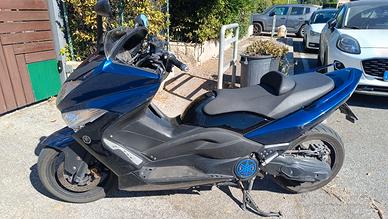 Scooter Yamaha tmax