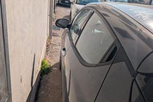 LANCIA Y ANNO 2013, TESTATA DA RIFARE