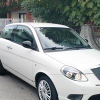 Lancia Y Neopatentati 