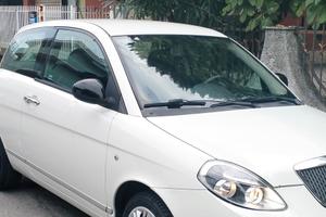 Lancia Y Neopatentati 