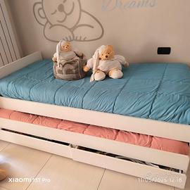  Letto a scomparsa e cassettiera