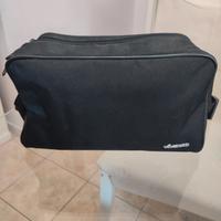 macchina fotografica completa di accessori 