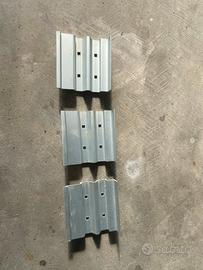 Staffe per montaggio veranda Fiamma