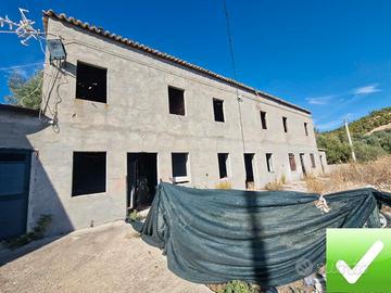 Casa Indipendente Da Ristrutturar 320 Mq + Terreno