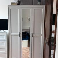 Armadio con specchio