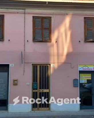 APPARTAMENTO CON TERRAZZO