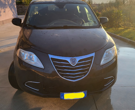 Lancia ypsilon 2011