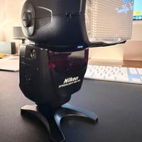 Flash Nikon  speedlight SB  700