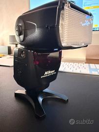 Flash Nikon  speedlight SB  700