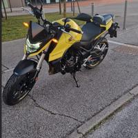 Honda Hornet 750 full optional