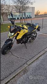 Honda Hornet 750 full optional