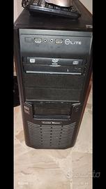 Pc completo di monitor ed accessori 