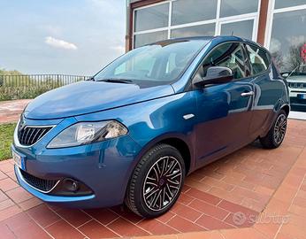 Lancia Ypsilon 1.0 FireFly 5 porte S&S Hybrid Gold