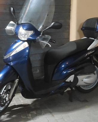 Honda sh 300 compreso passaggio di proprietà 