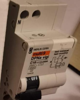 MERLIN GERIN 19405 Magnetotermico differenziale